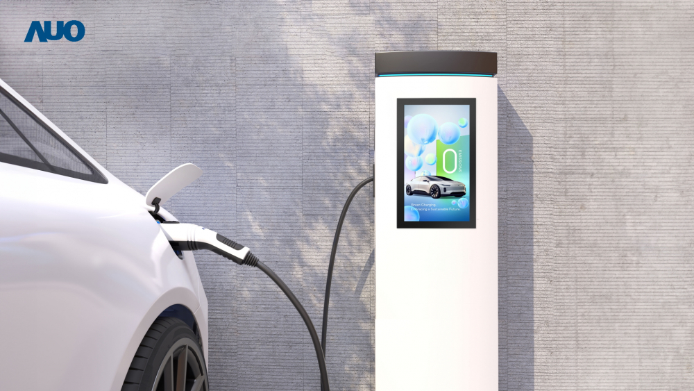 友達〝EVSE車用充電樁解決方案〞專為電動汽車充電樁設計，具有高亮度、克服戶外艱難環境的耐溫、耐紫外線等特性，並搭載散熱性及擴充性強的高效能工業電腦，可實現人機互動訴求，如資訊顯示、支付等應用